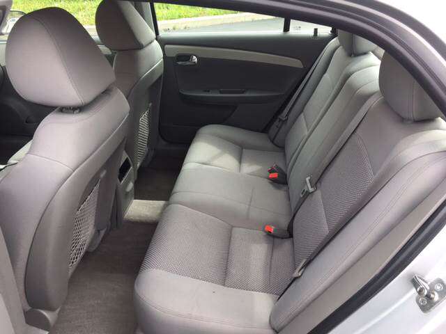 Chevrolet Malibu 2011 photo 5